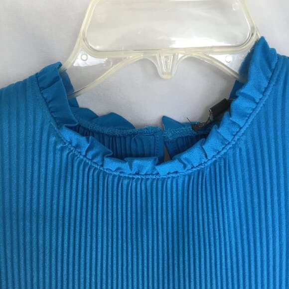 Adrianna Papell Ruffled Neck and Sleeve Mini Pleat Blouse Size Medium in Aqua - Picture 11 of 11